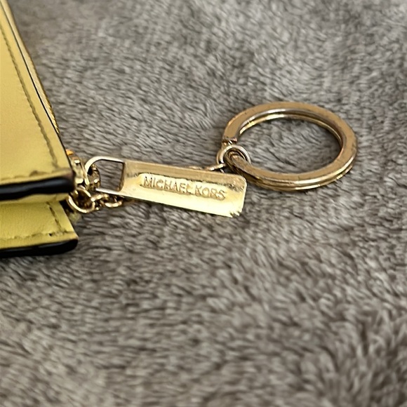 michael kors little wallet - Picture 6 of 7